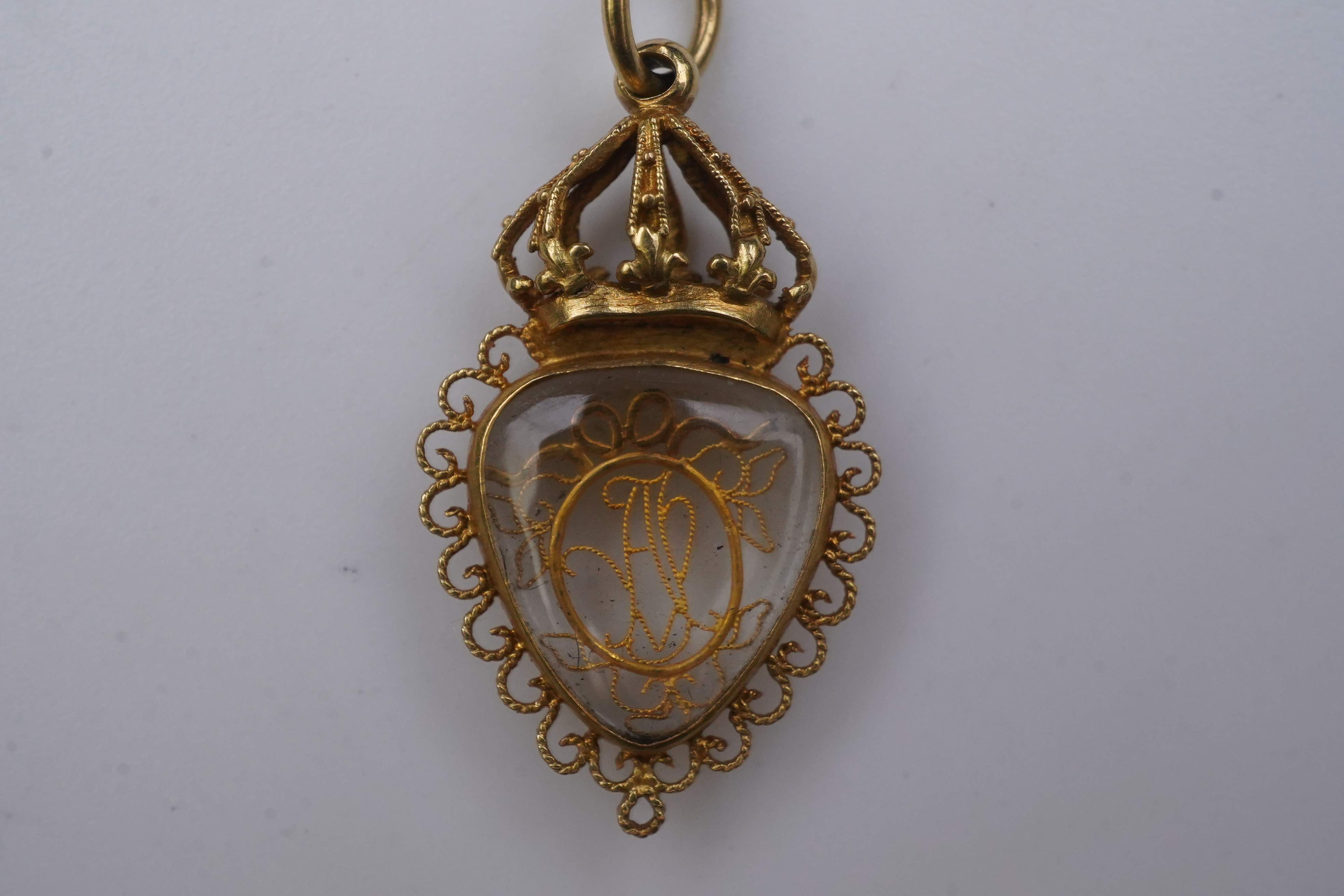 An unusual gold pendant, late 18th/early 19th century